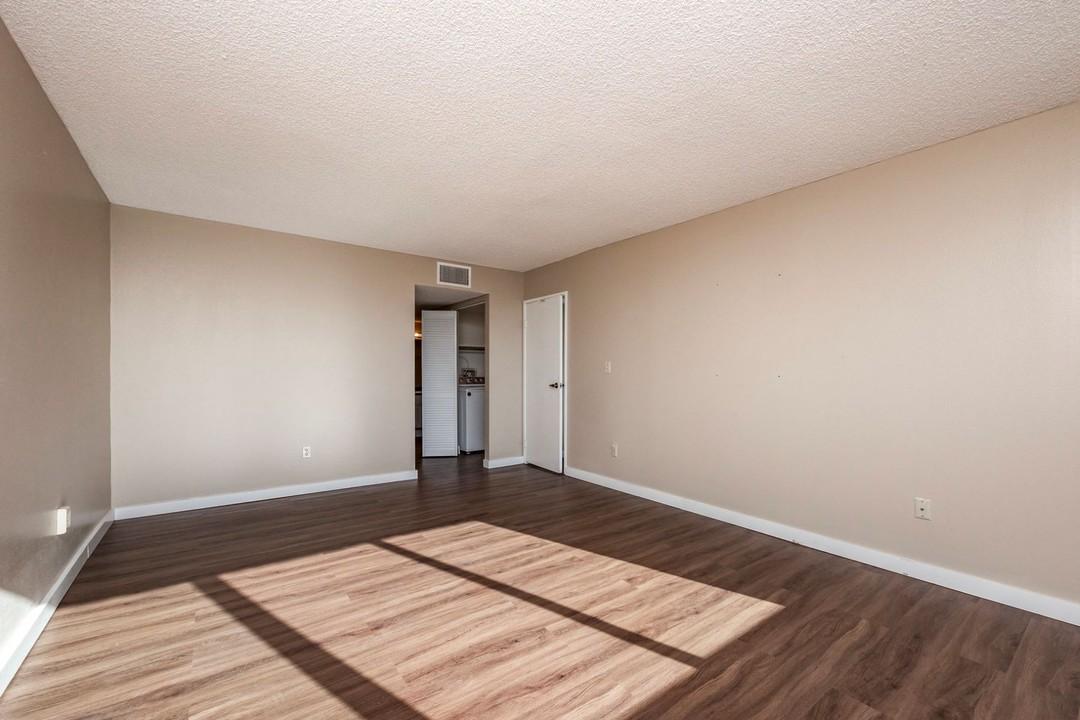 241 N Vine Street Unit 703E Salt Lake City, Utah, 84103 United States